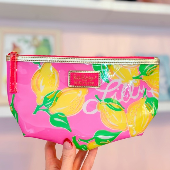 Lilly Pulitzer Handbags - Lilly Pulitzer for Estée Lauder Pink Lemon Travel Pouch 🍋💕